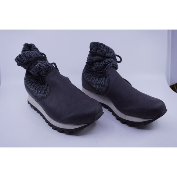Merrell Alpine Womens Size 7M Black Pull-On Knit Ankle Boot Black EUC - Picture 2 of 6
